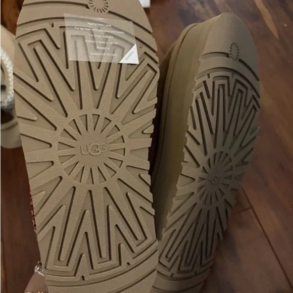 ugg nwt womens size 9 platform tasman - Picture 3 of 3